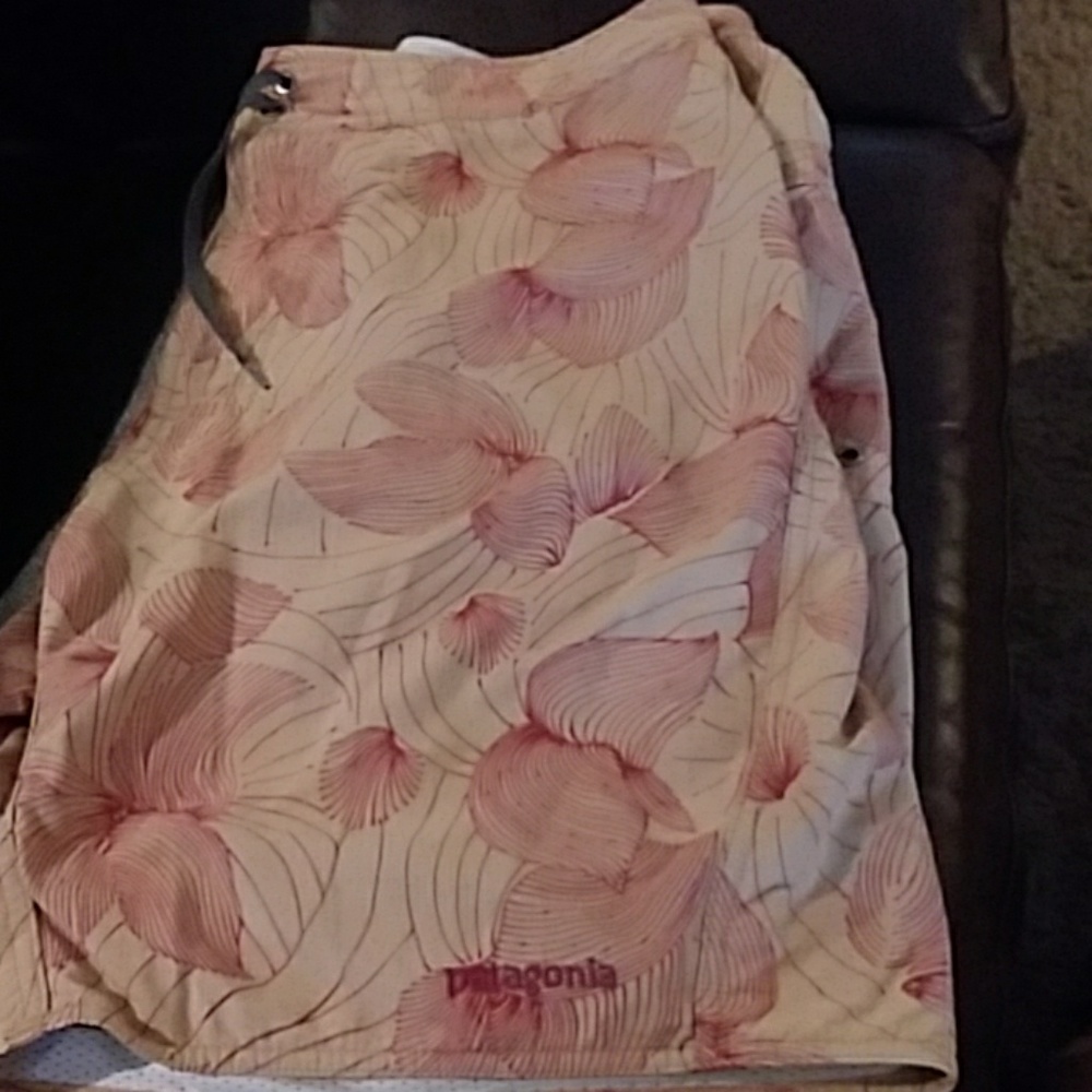Patagonia swim trunks size 33
